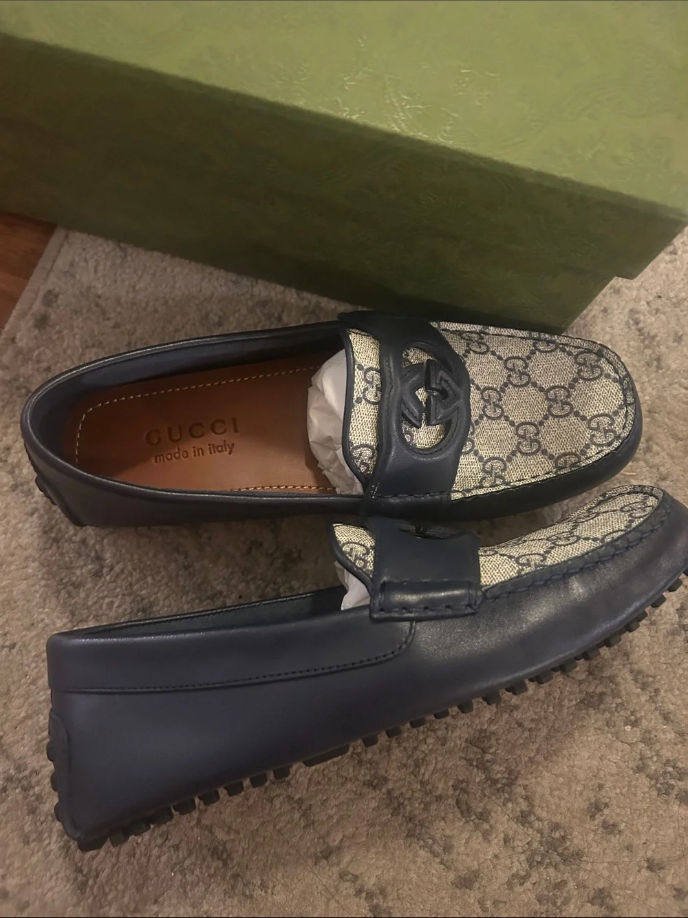 Gucci Interlocking G Logo Driving Loafer 730148